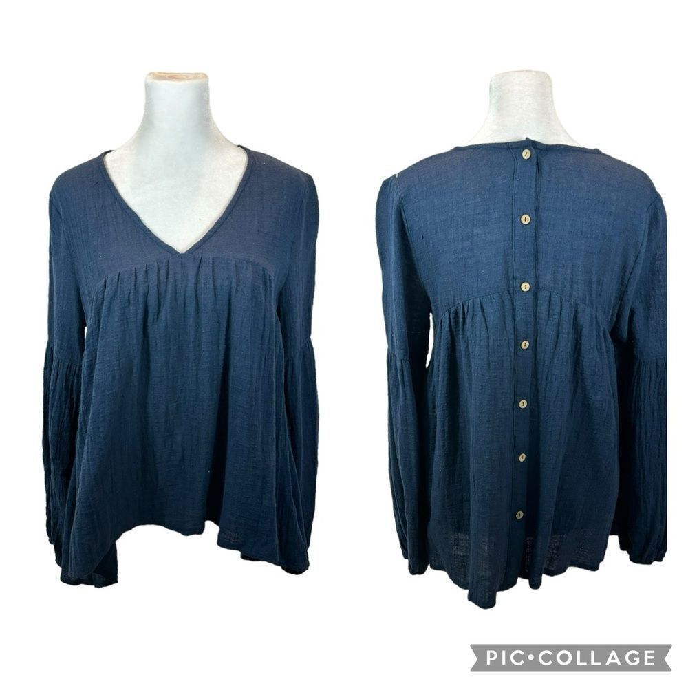 Brand new with Tags Altar’d State Blue Button Back Long Sleeve Blouse Medium